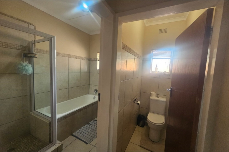 4 Bedroom Property for Sale in Monument Heights Northern Cape